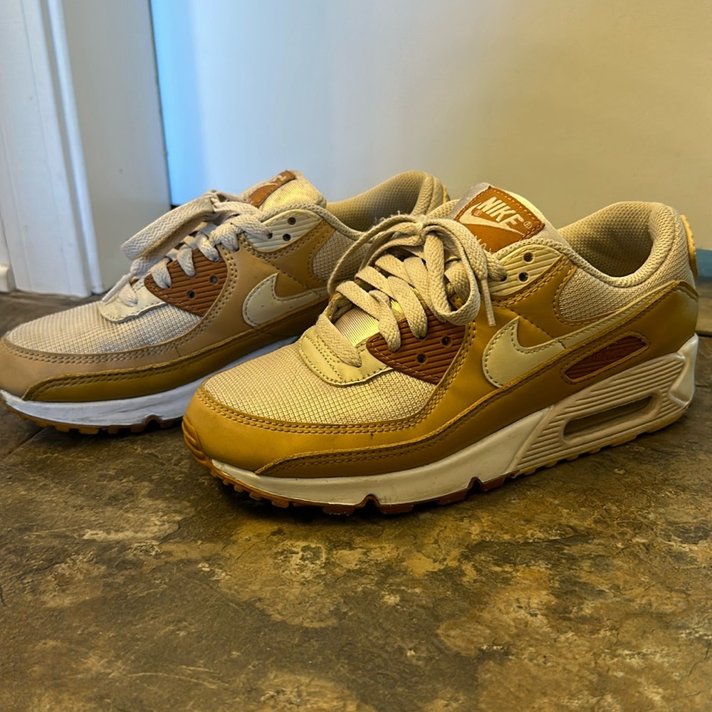 Leather contrast Nike air